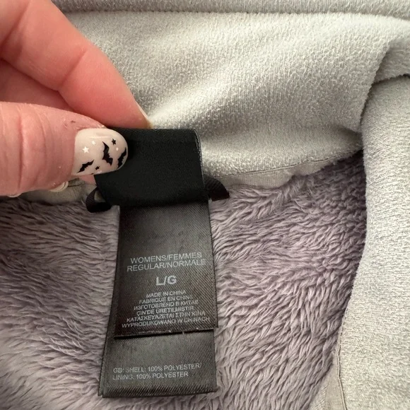 The North Face Women's Light Gray Osito Jacket - Picture 3 of 6